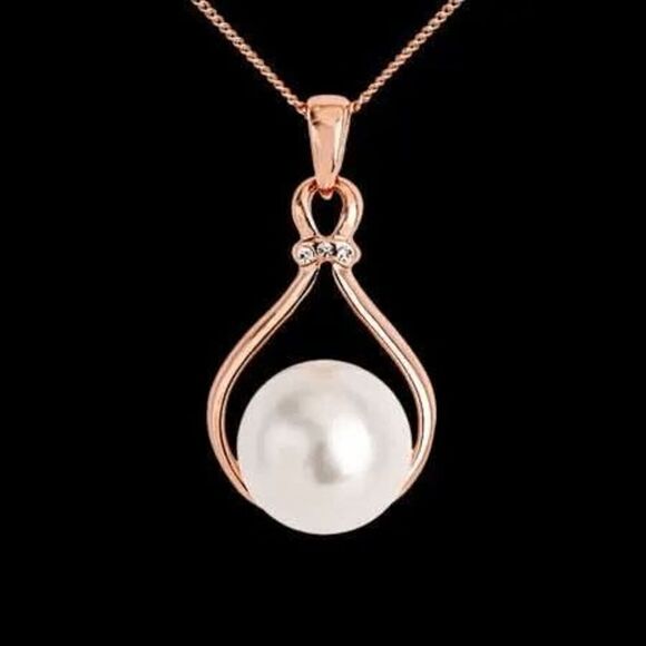 Elizabeth Besich Jewelry - 2/$40 Waterdrop Pearl Necklace - Gorgeous Ladies Elegant Necklace